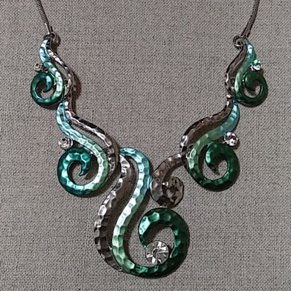 Silver and Green Wave Necklace with CZ Diamonds - Picture 1 of 4